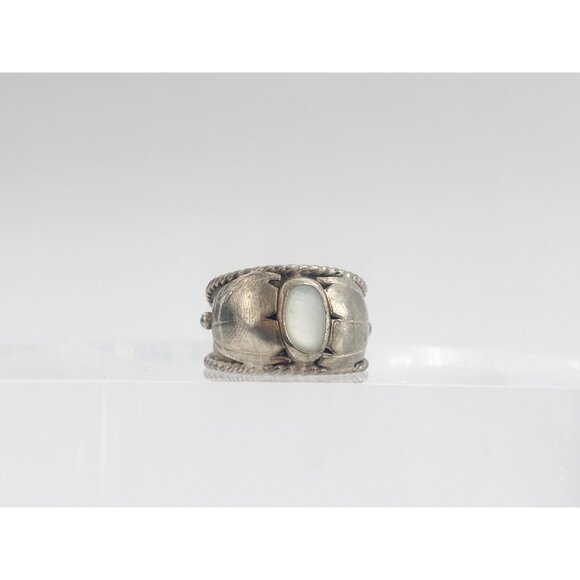 Mother of Pearl Accented Rope Framed 925 Sterling Silver Vintage Ring - sz 7.75 - Picture 6 of 12